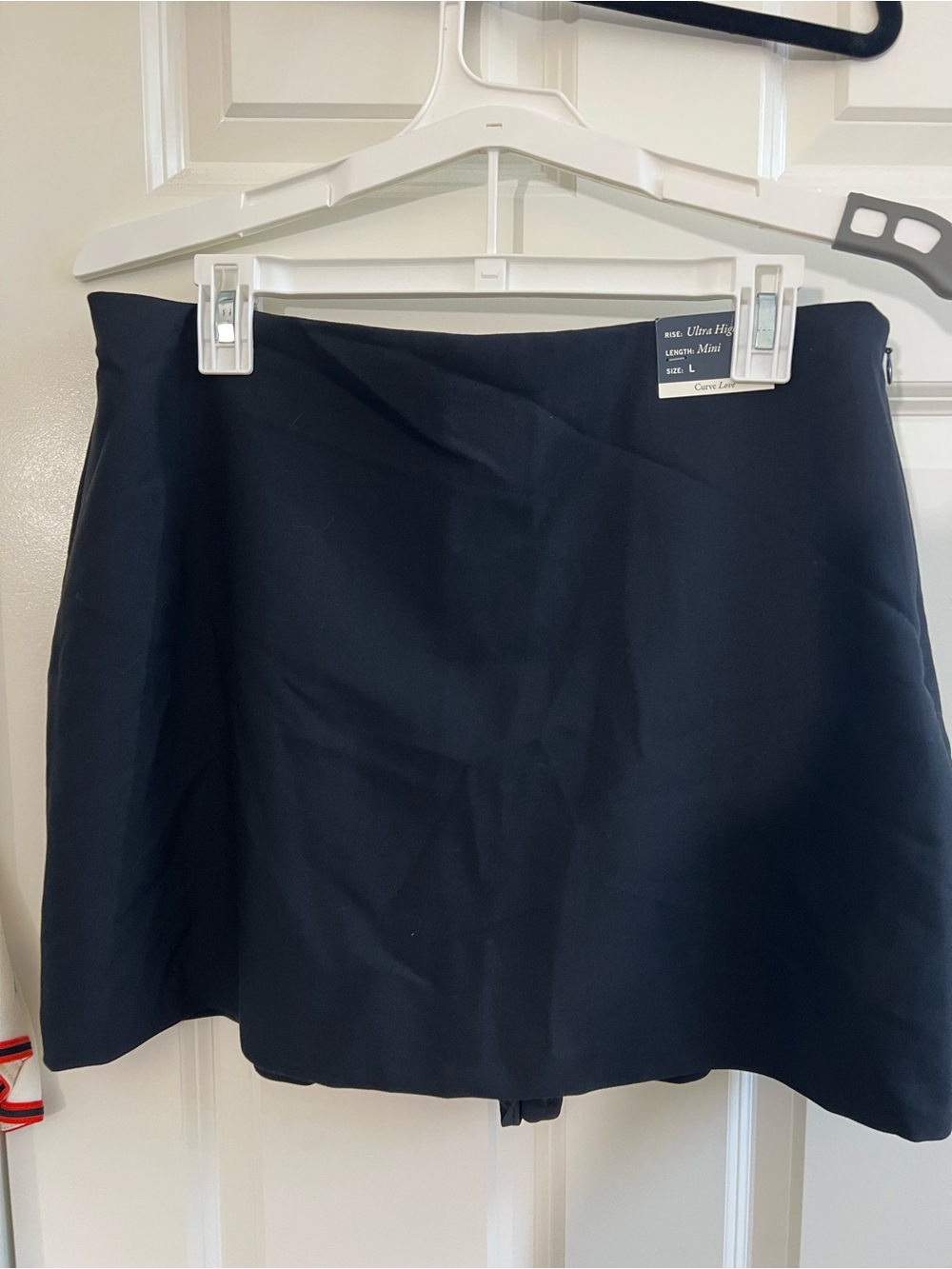A&F Scarlett Curve Love Mini Skort